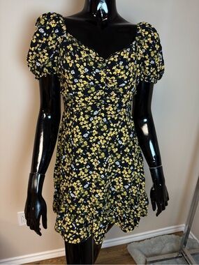 No Boundaries Floral Mini Dress Size M Black Yellow Puff Sleeve Sweetheart Neck